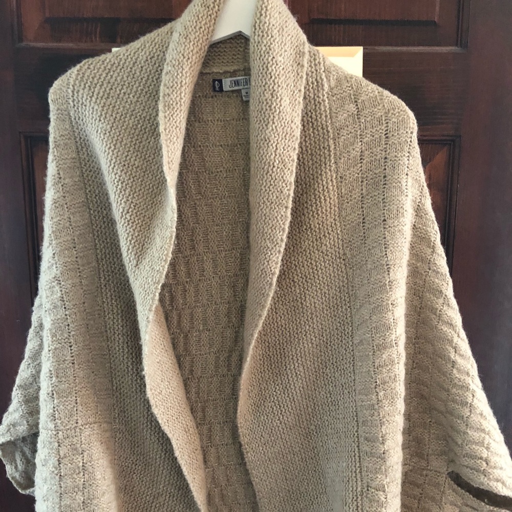 Jennifer Lopez sweater